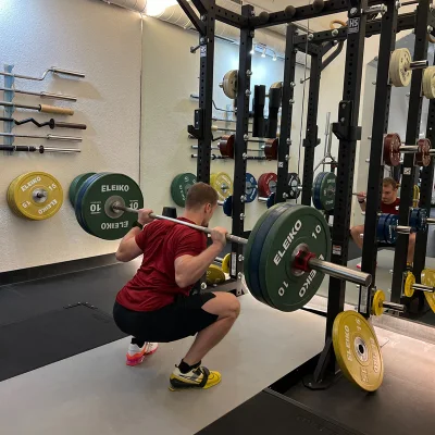Julian beim Krafttraining