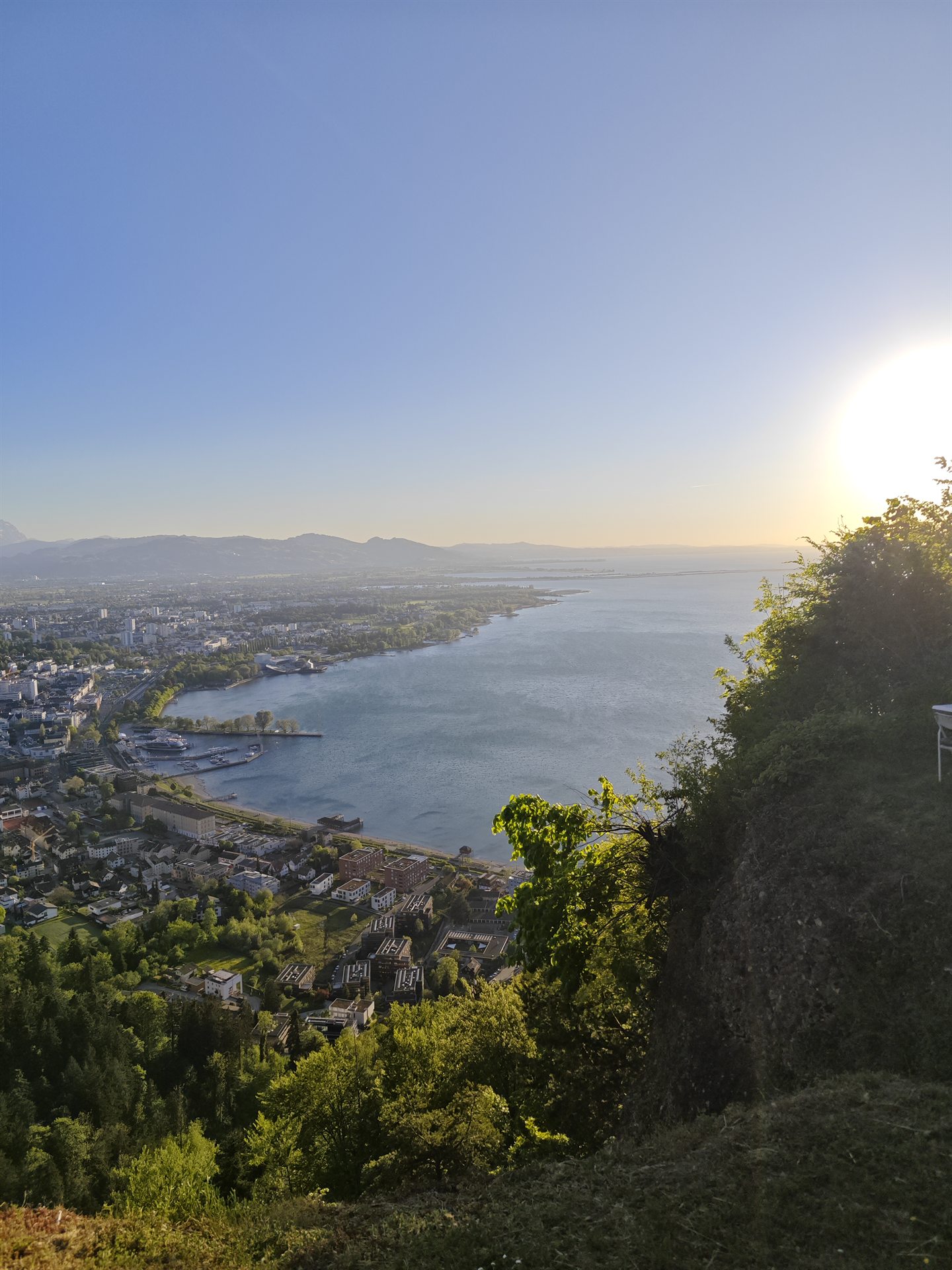 Blick über den Bodensee als Symbol für Vorarlberg und die Bodenseeregion